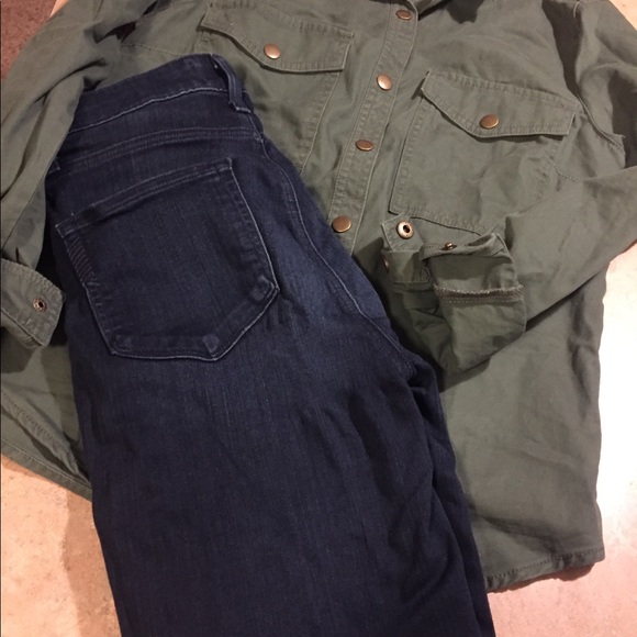 PAIGE Skinny Denim! - Picture 2 of 6